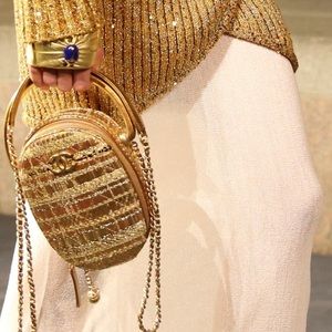 Our creative director just found this bag! 😍